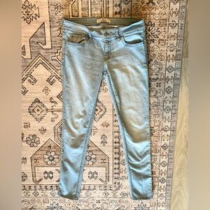 Hollister Skinny Jeans Women’s Light Wash 5R 27W 31L